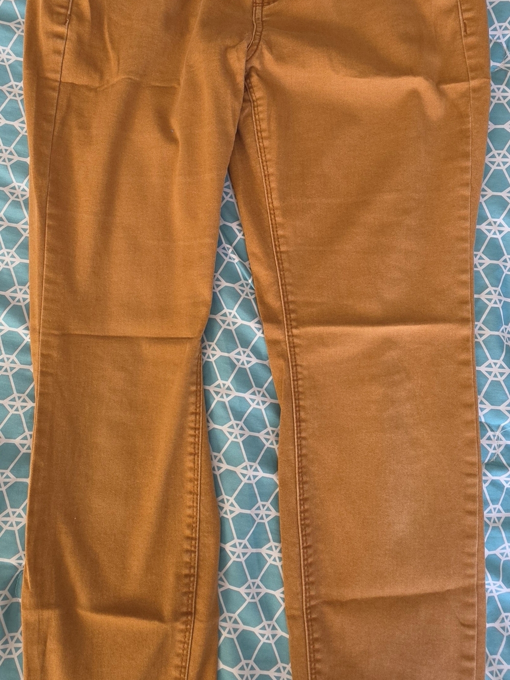SO Women’s Straight Leg Jeans in Warm Tan